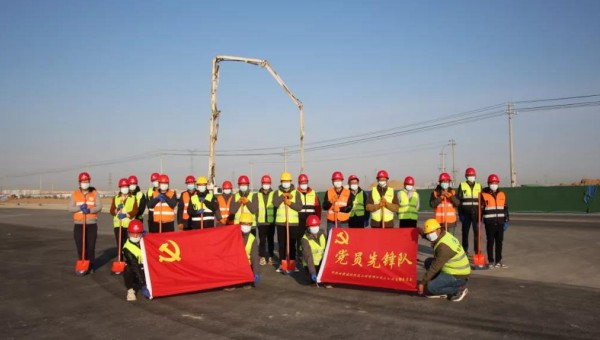 建設(shè)一支隊(duì)伍<div   id=